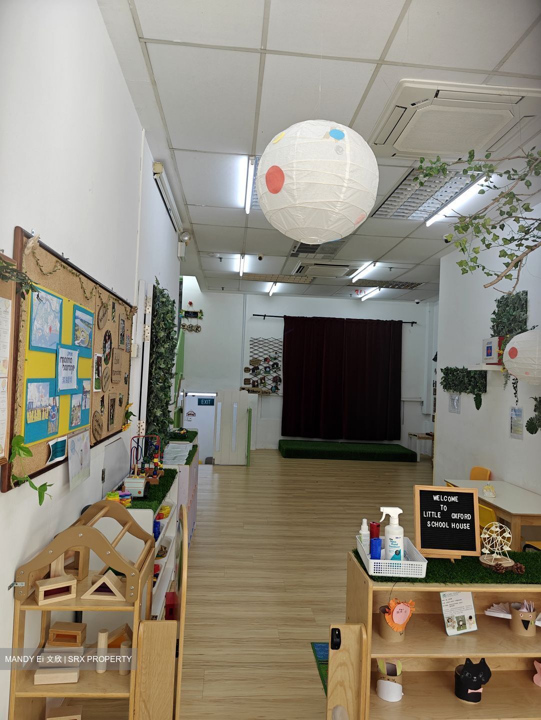 Kingston Terrace (D14), Retail #488898561